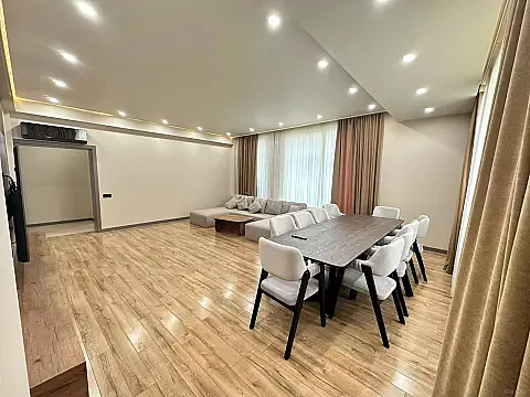 Kirayə verilir 3 otaqlı mənzil 168 m² — Bakı 3 otaq 168.00 m²