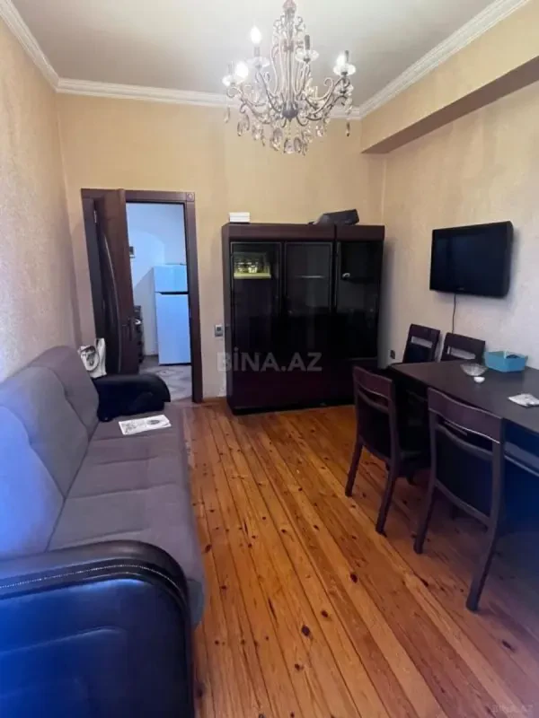 Kirayə verilir 2 otaqlı mənzil 50 m²