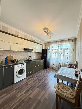 Kirayə verilir 2 otaqlı mənzil 90 m² — Bakı, İnşaatçılar 2 otaq 90.00 m²