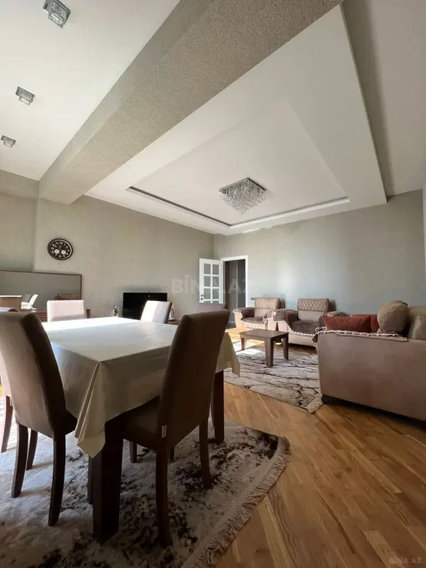 Kirayə verilir 3 otaqlı mənzil 120 m²