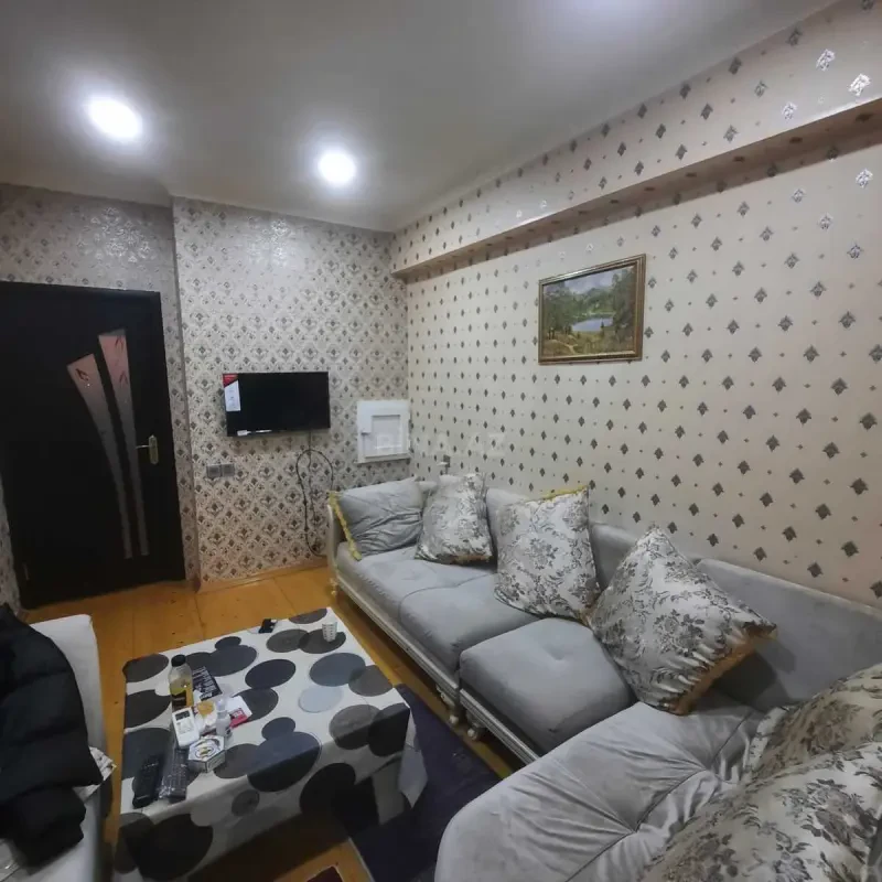Kirayə verilir 2 otaqlı mənzil 50 m²
