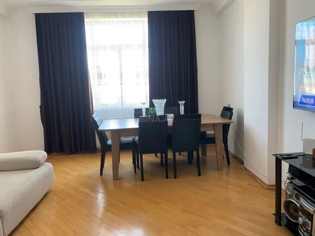 Satılır 2 otaqlı mənzil 85 m²