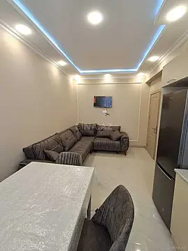 Kirayə verilir 2 otaqlı mənzil 61 m² — Bakı 2 otaq 61.00 m²