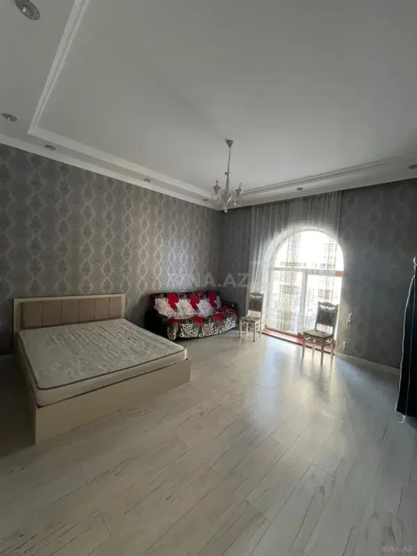 Kirayə verilir 2 otaqlı mənzil 80 m²