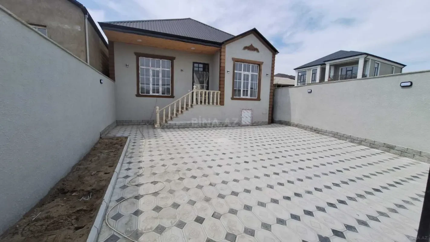 Satılır 4 otaqlı həyət evi 130 m²