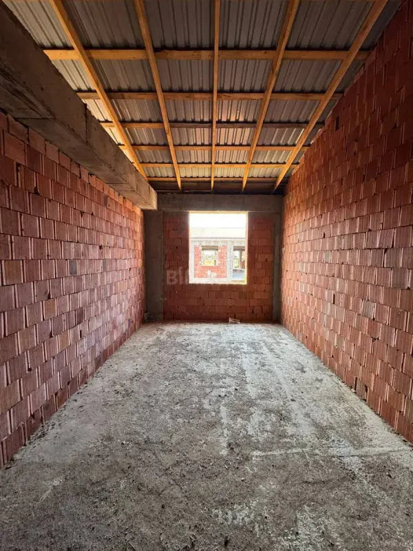 Satılır 1 otaqlı mənzil 44 m²