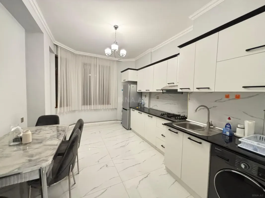 Kirayə verilir 2 otaqlı mənzil 70 m²