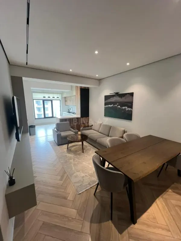 Kirayə verilir 2 otaqlı mənzil 82 m²