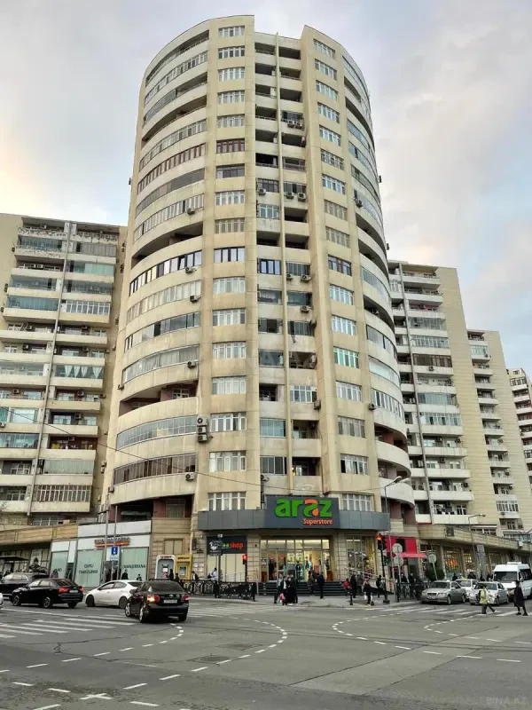 Kirayə verilir 3 otaqlı mənzil 102 m²