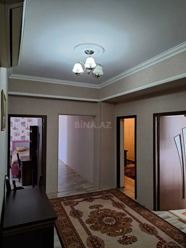 Satılır 4 otaqlı mənzil 128 m²