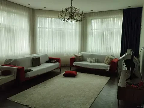 Kirayə verilir 3 otaqlı mənzil 130 m² — Bakı, Nəsimi 3 otaq 130.00 m²