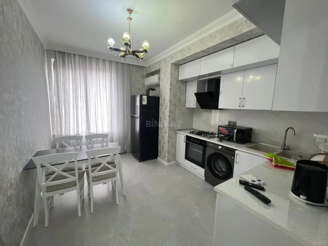 Kirayə verilir 3 otaqlı mənzil 115 m²