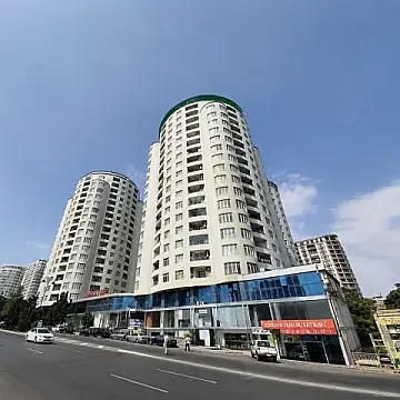 Kirayə verilir 4 otaqlı mənzil 200 m² — Bakı 4 otaq 200.00 m²