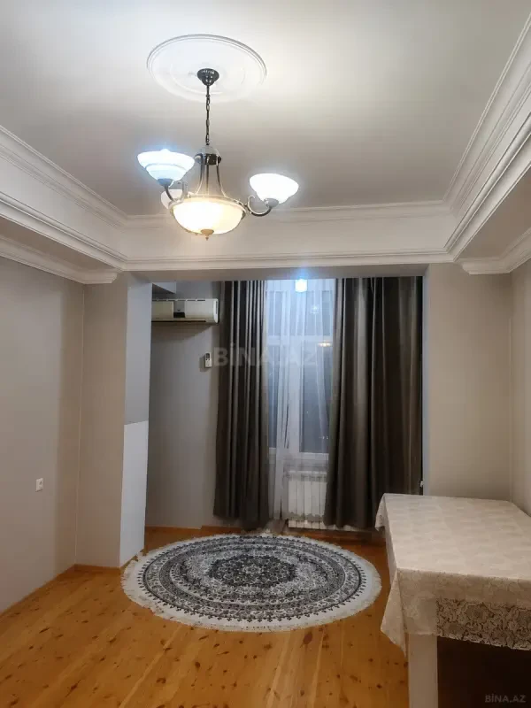 Satılır 2 otaqlı mənzil 88 m²
