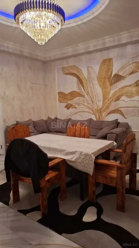 Kirayə verilir 2 otaqlı mənzil 70 m²