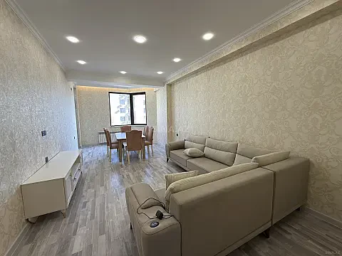 Kirayə verilir 4 otaqlı mənzil 175 m² — Bakı 4 otaq 175.00 m²