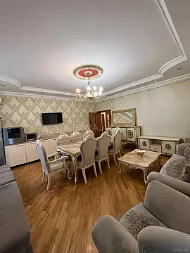 Satılır 3 otaqlı mənzil 105 m² — Bakı, İnşaatçılar 3 otaq 105.00 m²