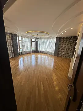 Kirayə verilir 4 otaqlı mənzil 180 m² — Bakı, Nərimanov 4 otaq 180.00 m²