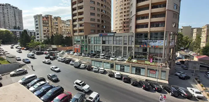 Satılır 2 otaqlı mənzil 82 m² — Bakı, İnşaatçılar 2 otaq 82.00 m²