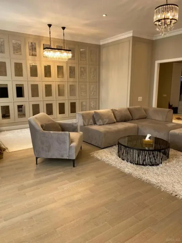 Kirayə verilir 3 otaqlı mənzil 130 m²