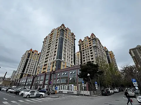 Satılır 3 otaqlı mənzil 113 m² — Bakı 3 otaq 113.00 m²