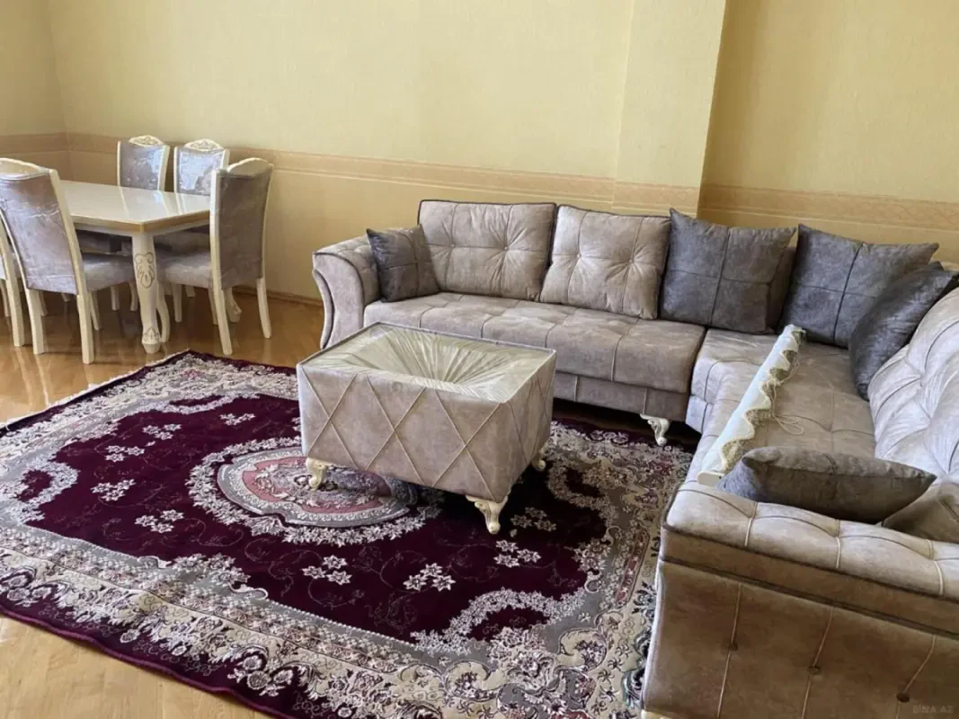 Kirayə verilir 4 otaqlı mənzil 146 m²