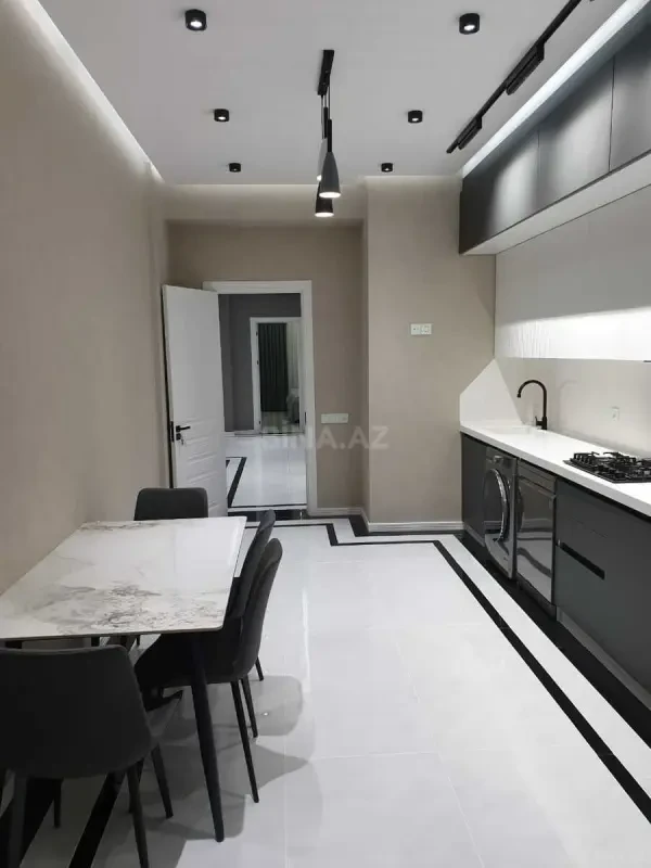 Kirayə verilir 3 otaqlı mənzil 145 m²