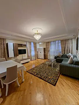 Kirayə verilir 3 otaqlı mənzil 135 m² — Bakı, İnşaatçılar 3 otaq 135.00 m²