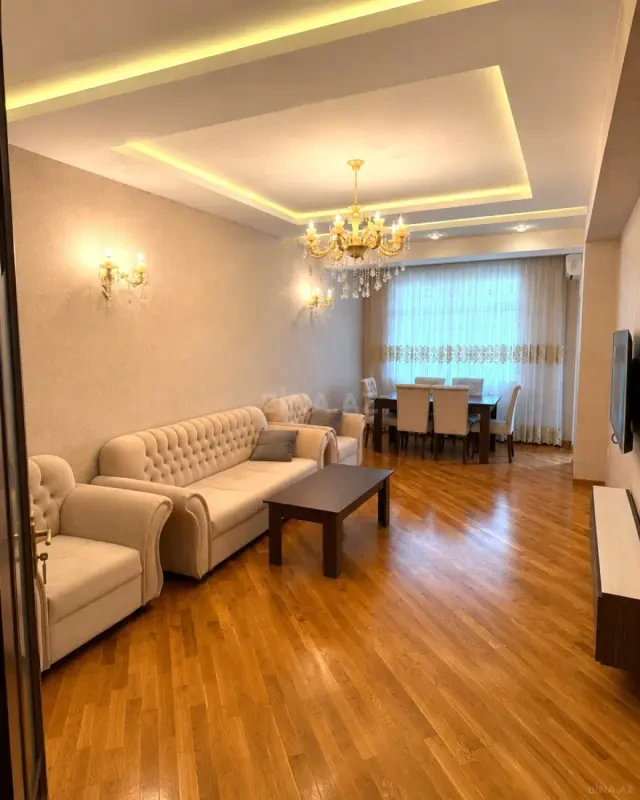 Satılır 2 otaqlı mənzil 110 m²