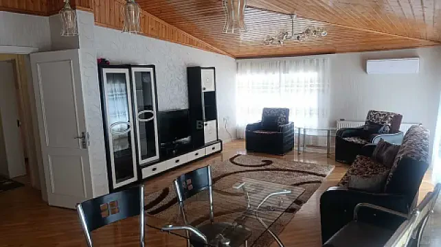 Kirayə verilir 3 otaqlı mənzil 100 m² — Bakı 3 otaq 100.00 m²
