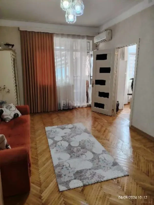 Kirayə verilir 2 otaqlı mənzil 50 m²