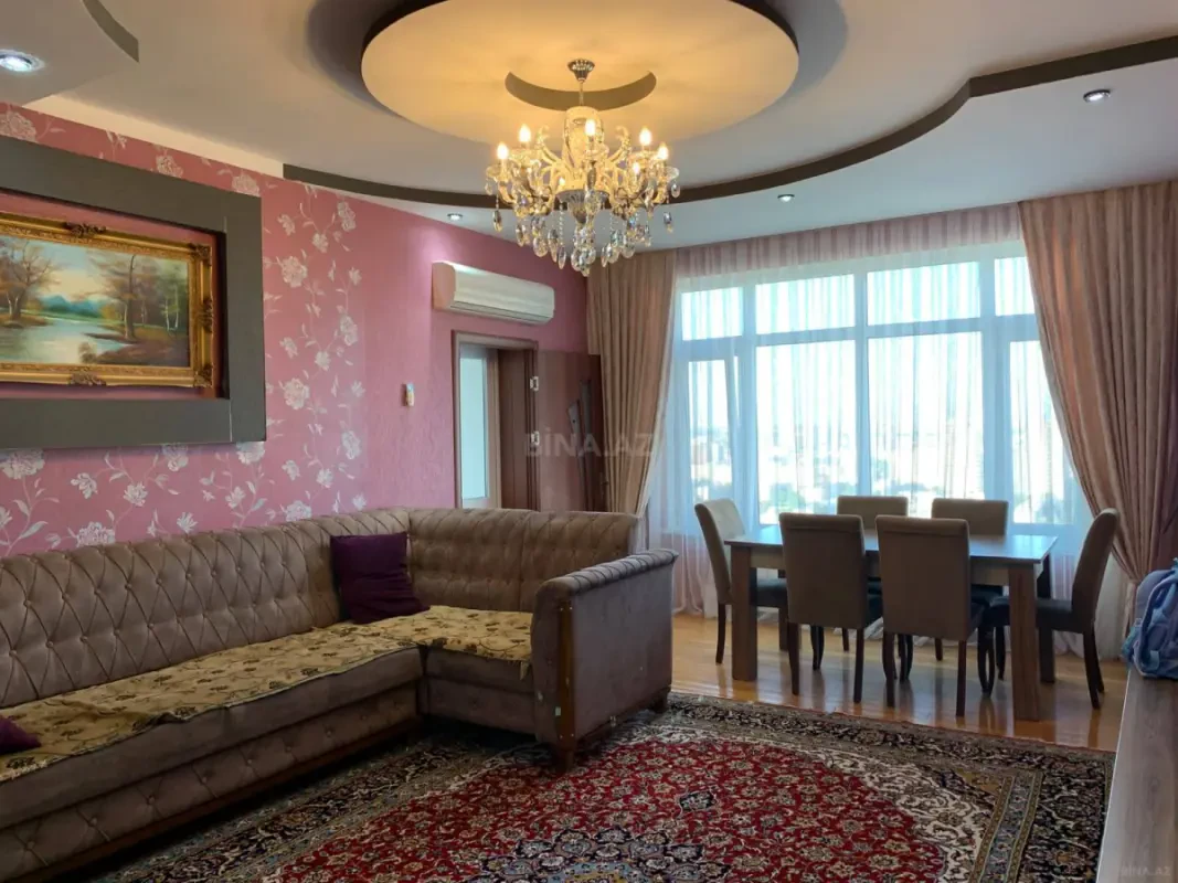 Satılır 3 otaqlı mənzil 109 m²