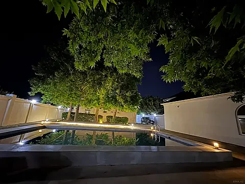 Kirayə verilir 5 otaqlı həyət evi 240 m² — Bakı, Novxanı 5 otaq 240.00 m²