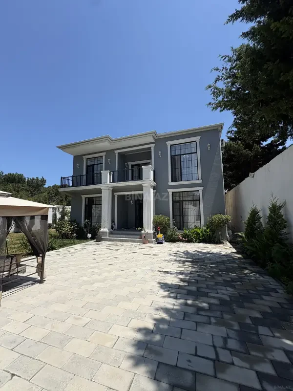Satılır 4 otaqlı həyət evi 300 m²