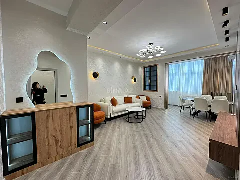 Satılır 2 otaqlı mənzil 83 m² — Bakı, Həzi Aslanov qəs. 2 otaq 83.00 m²