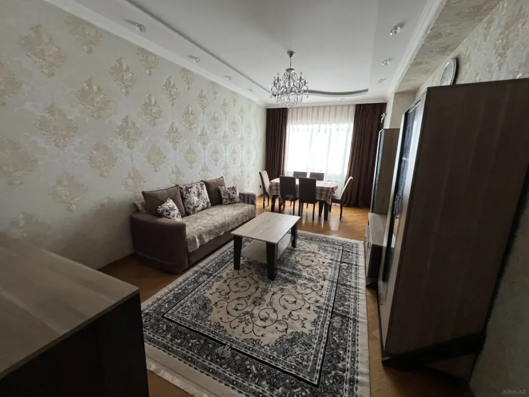 Kirayə verilir 2 otaqlı mənzil 84 m²