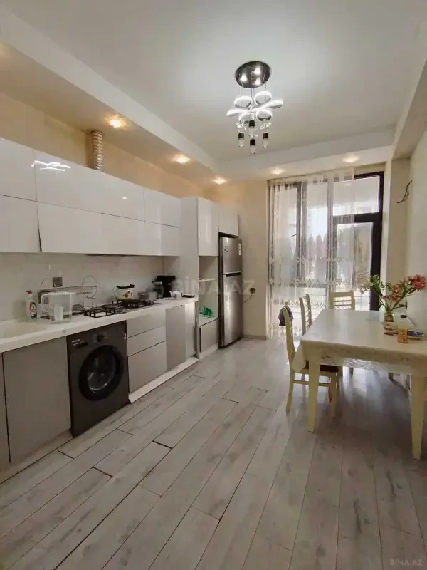 Kirayə verilir 3 otaqlı mənzil 100 m²