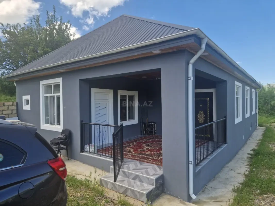 Satılır 4 otaqlı həyət evi 120 m²