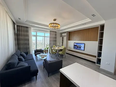 Kirayə verilir 4 otaqlı mənzil 205 m² — Bakı 4 otaq 205.00 m²
