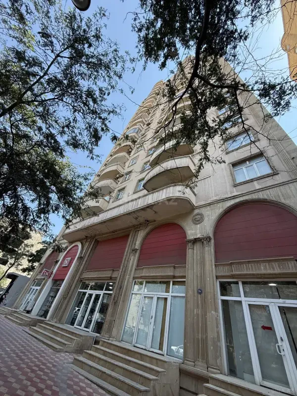 Kirayə verilir 3 otaqlı mənzil 123 m²