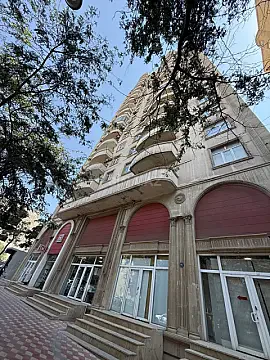 Kirayə verilir 3 otaqlı mənzil 123 m² — Bakı, Nizami 3 otaq 123.00 m²
