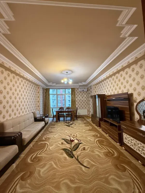 Kirayə verilir 3 otaqlı mənzil 124 m²