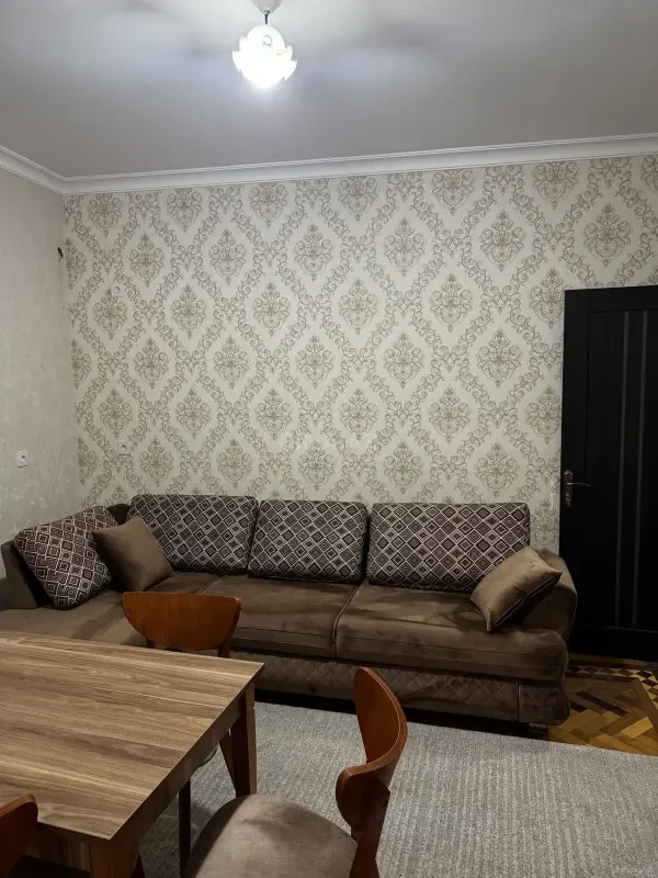 Kirayə verilir 2 otaqlı mənzil 45 m²
