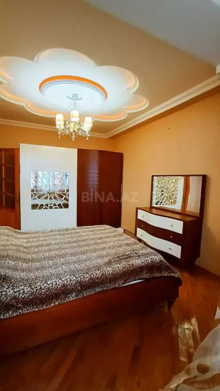 Kirayə verilir 2 otaqlı mənzil 62 m²