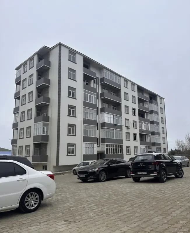 Satılır 2 otaqlı mənzil 83 m²