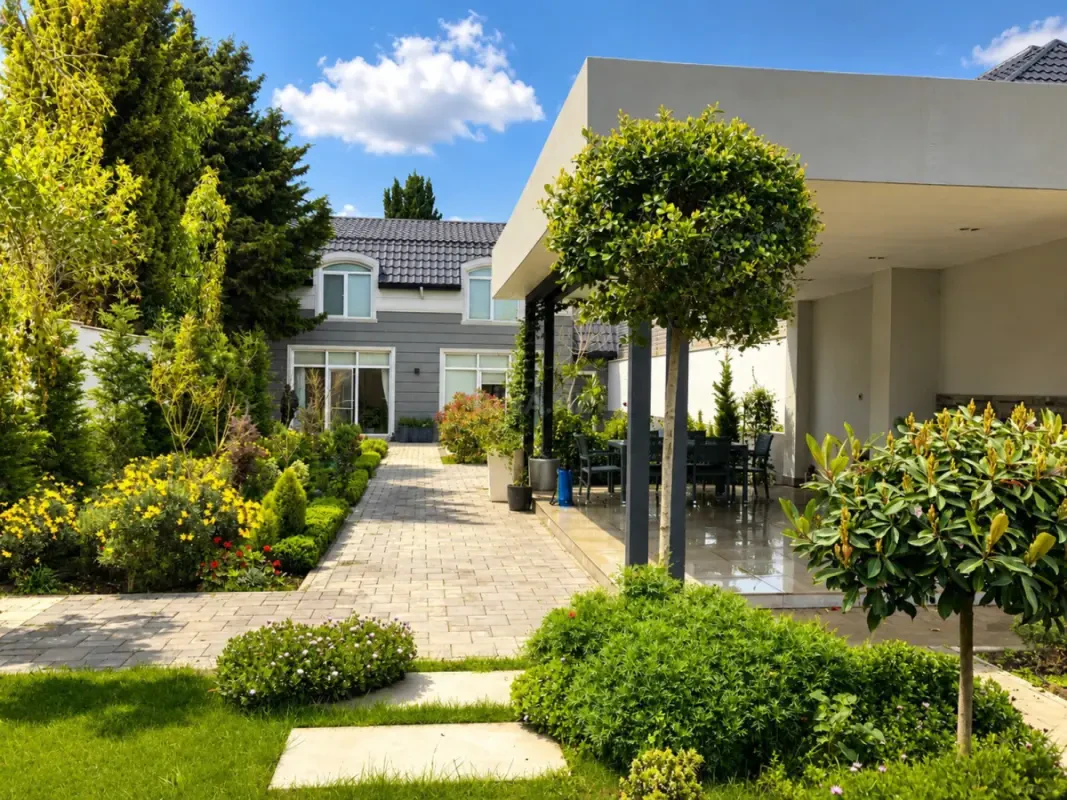 Kirayə verilir 4 otaqlı həyət evi 200 m²