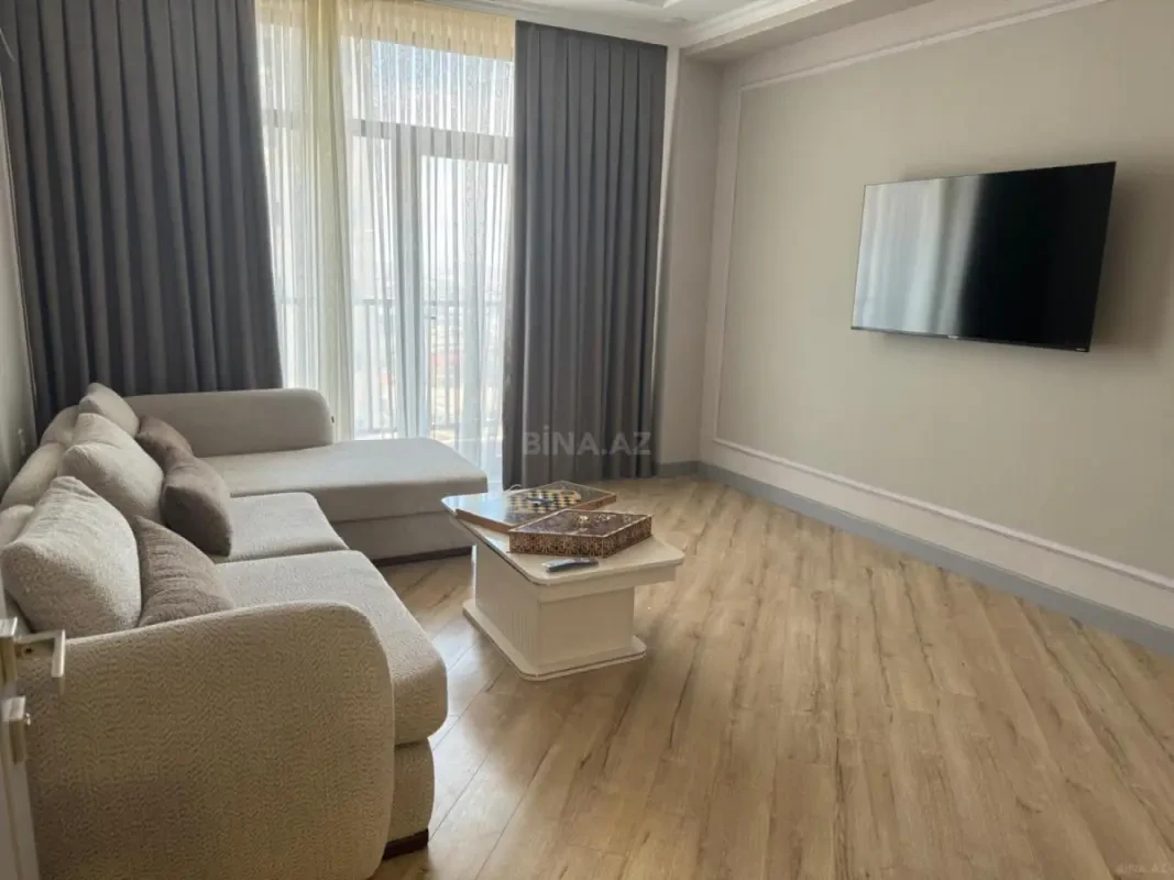 Kirayə verilir 2 otaqlı mənzil 80 m²