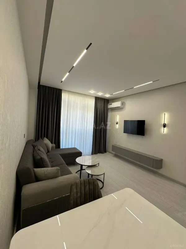 Kirayə verilir 2 otaqlı mənzil 75 m²