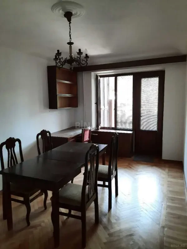 Kirayə verilir 4 otaqlı mənzil 110 m²