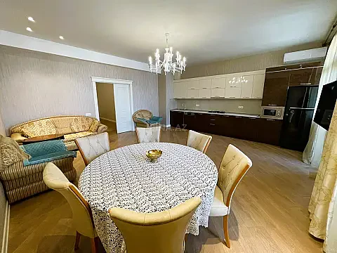 Kirayə verilir 3 otaqlı mənzil 157 m² — Bakı, Xətai 3 otaq 157.00 m²